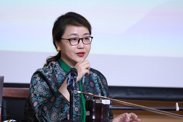  梁聆聆“秦派二胡乐曲讲座”在中国音乐学院成功举办