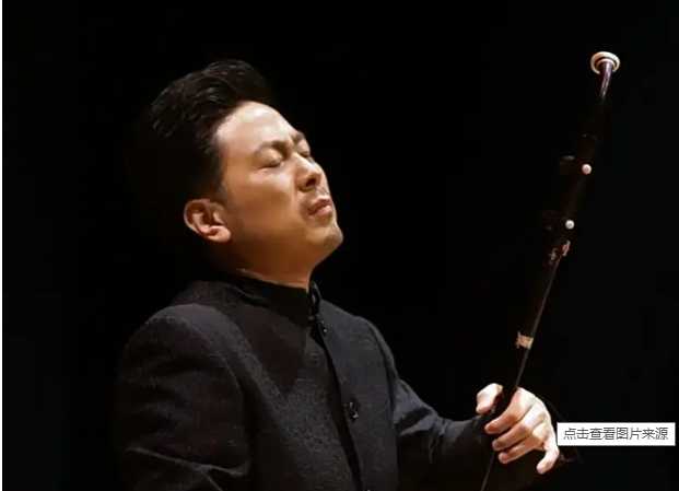 二胡演奏家：汝艺